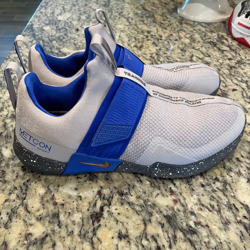 Like new Nike Metcon training shoes